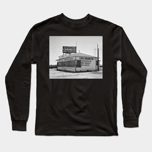 Roadside Diner, 1939. Vintage Photo Long Sleeve T-Shirt by historyphoto